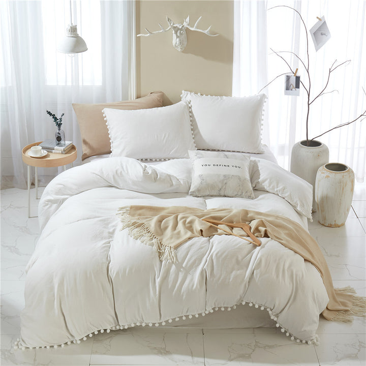 PomPom Bedding Set