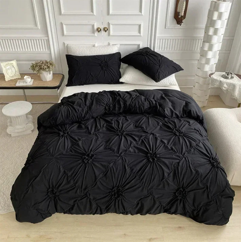 Tufted Floral Pattern Bedding Set