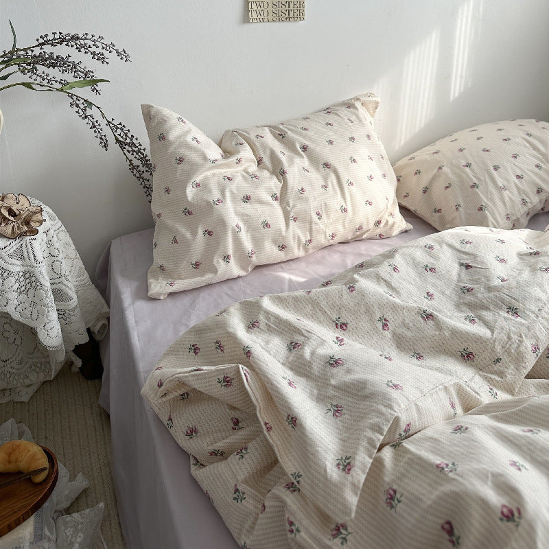 Little Roses Vintage Bedding Set