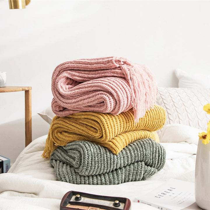 Long Tassel Knitted Throw Blanket