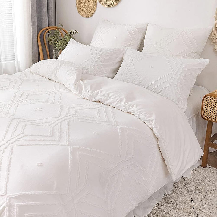 Free Spirit Tufted Bedding Set