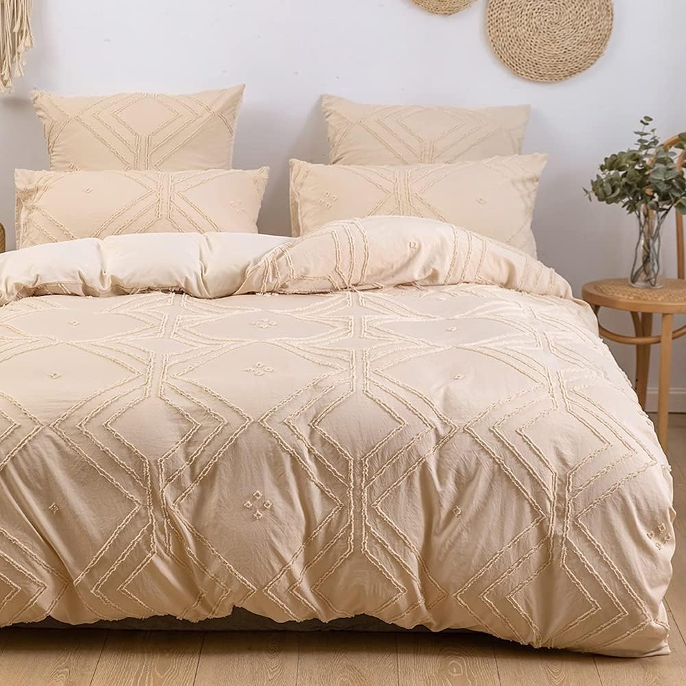 Free Spirit Tufted Bedding Set