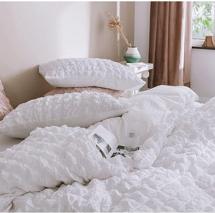 Tufted Bedding Set