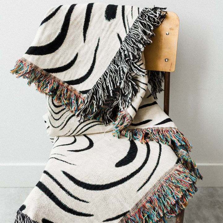 Retro Marble Wave Woven Blanket