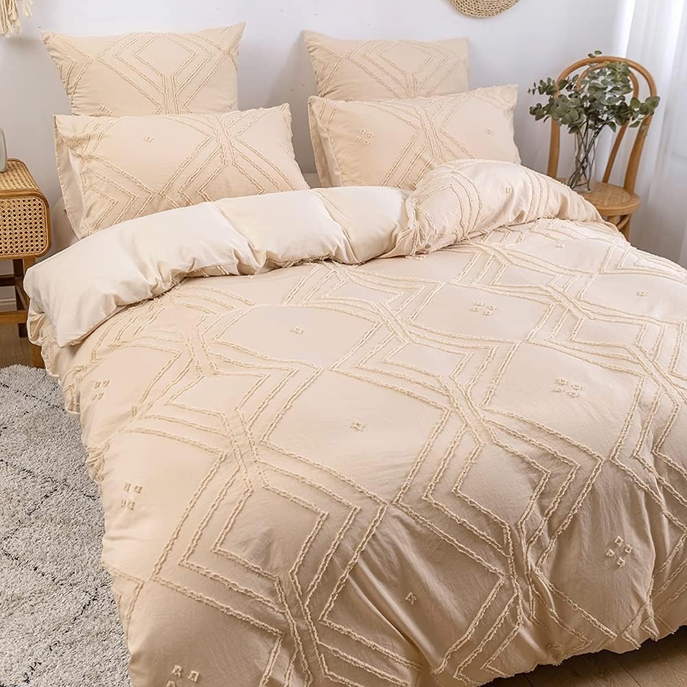 Free Spirit Tufted Bedding Set