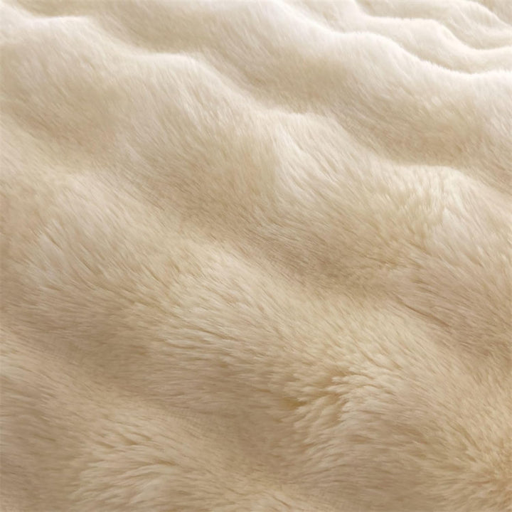 Snuggle Supreme Tufted Bedding Set