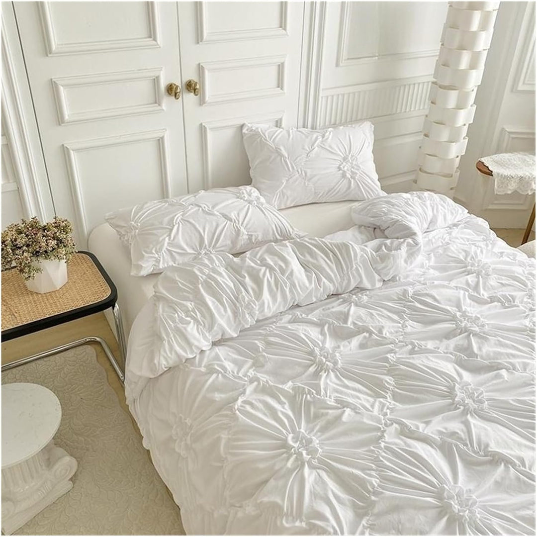 Tufted Floral Pattern Bedding Set