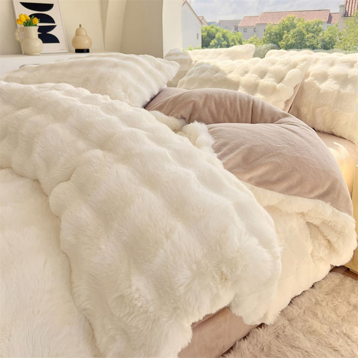 Snuggle Supreme Tufted Bedding Set