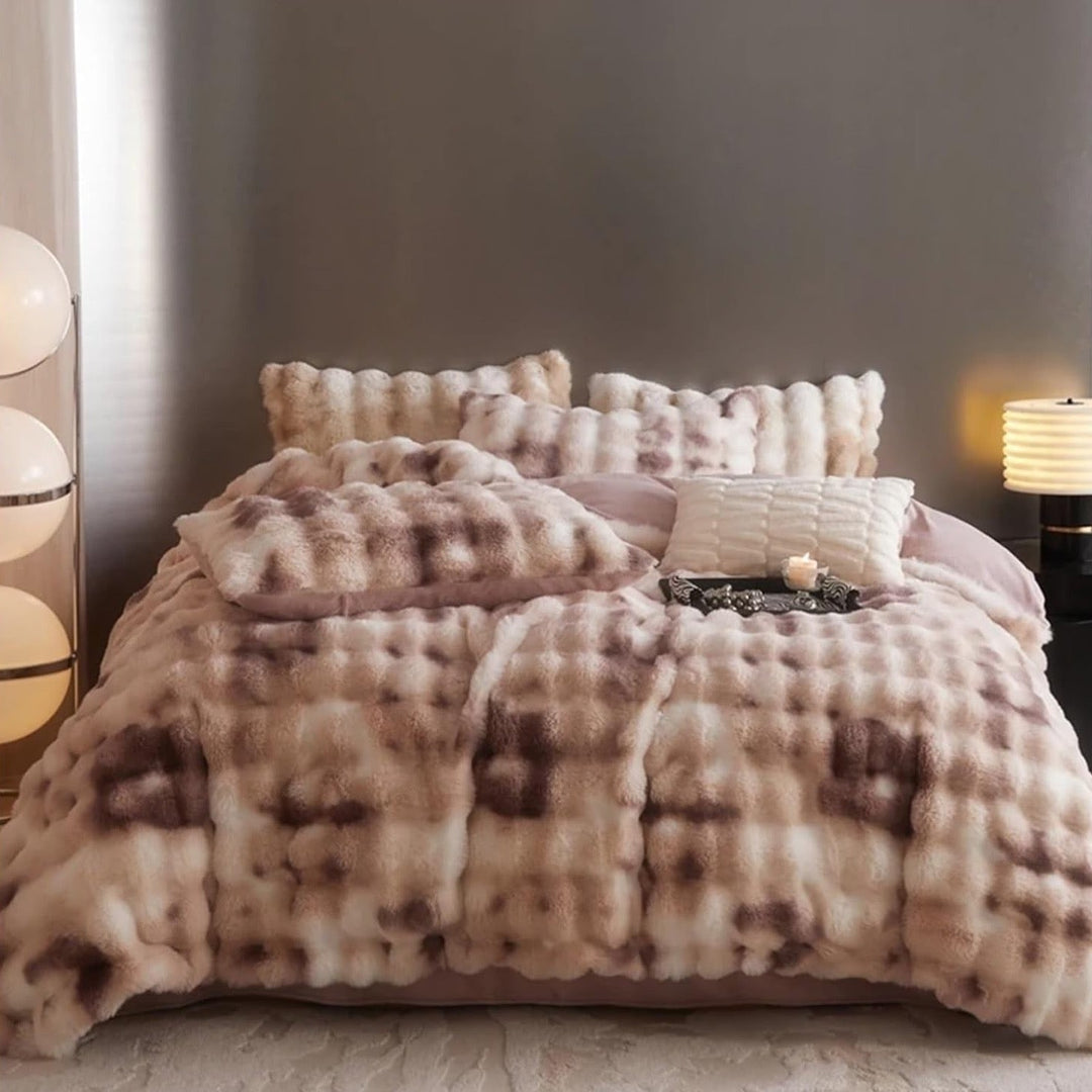 Arctic Faux Fur Bedding Set