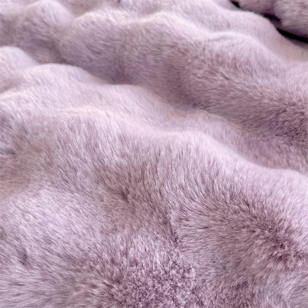 Snuggle Supreme Tufted Bedding Set