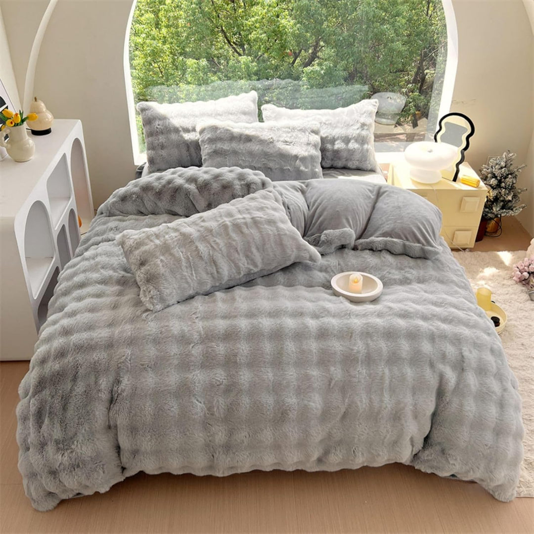 Snuggle Supreme Tufted Bedding Set