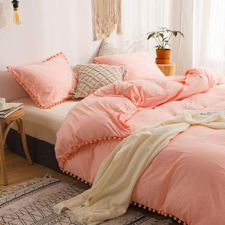 PomPom Bedding Set