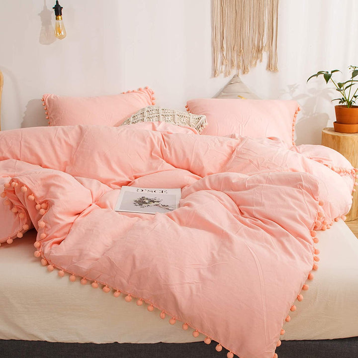 PomPom Bedding Set