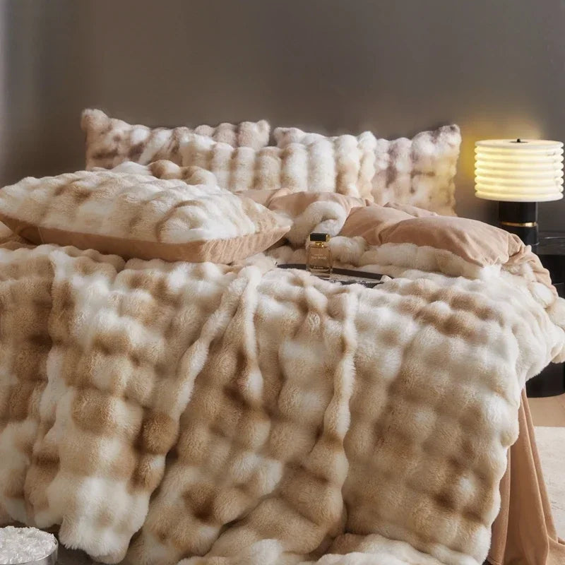 Arctic Faux Fur Bedding Set