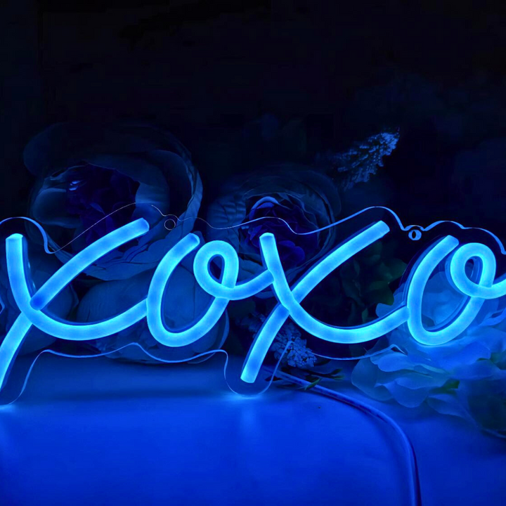 XOXO Neon Light (4 Color Options)