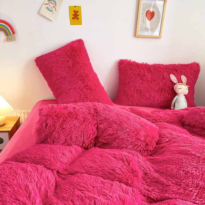 Alternative close-up of the plush material of the VibeCore Cloud 9 Plush Bedding Set in the colour Rose Red, showcasing its ultra-soft fleece fabric for superior comfort and cozy warmth. Perfect for creating a luxurious, comfortable sleep environment and adding stylish elegance to your bedroom or dorm.