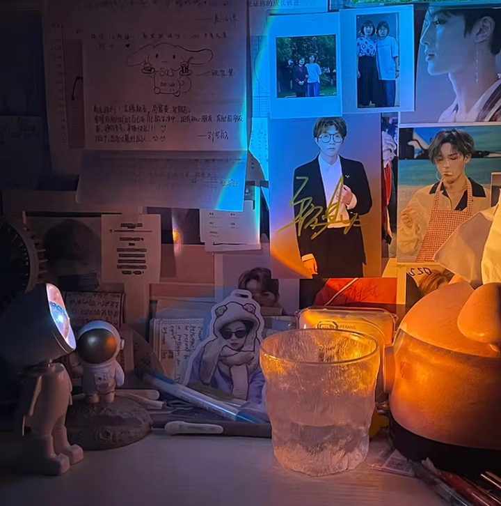 Close-up of the VibeCore Astronaut Sunset Light in Dusk color, highlighting its futuristic design, warm sunset hues, and adjustable projection. This USB-powered lamp is perfect for aesthetic, cutecore, coquette, teen rooms, dorm rooms, celestial decor, mood lighting, and cozy spaces.