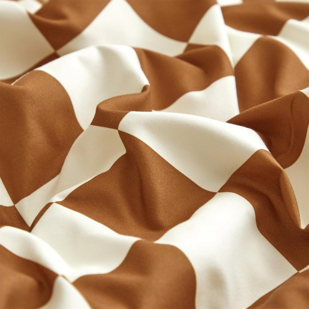 VibeCore Checkered Duvet Cover Set Brown Pattern Close Up