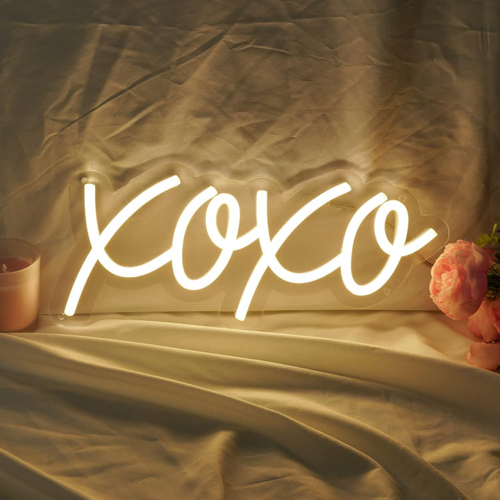 VibeCore XOXO Neon Light Warm White