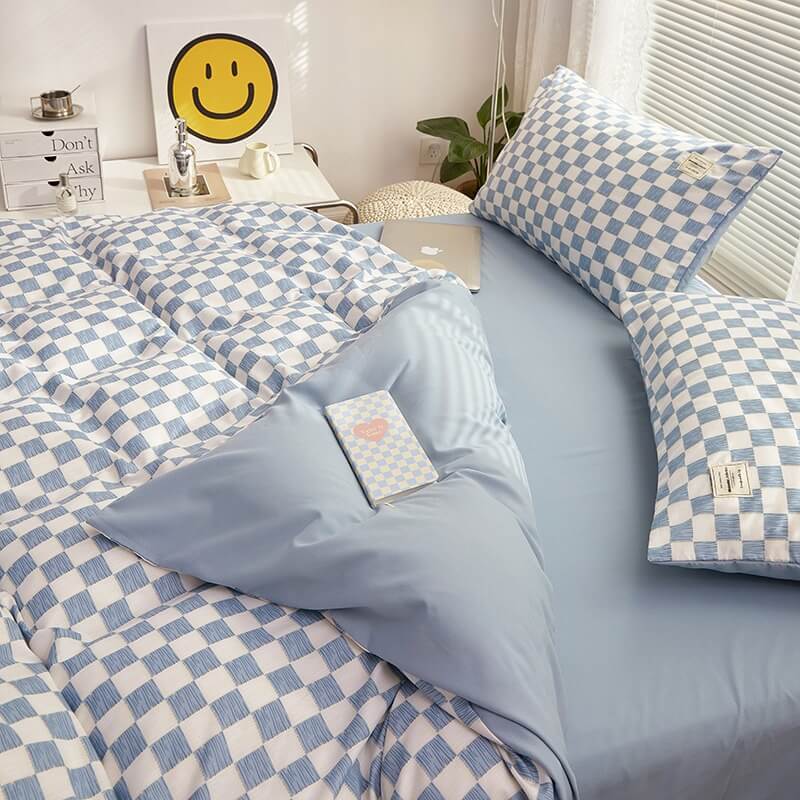 Mini Checkered Bedding Set