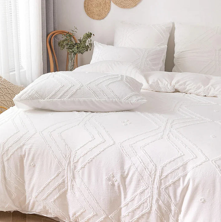 Free Spirit Tufted Bedding Set