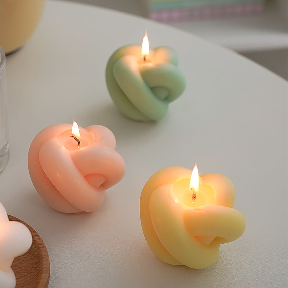 Scented Knot Candle